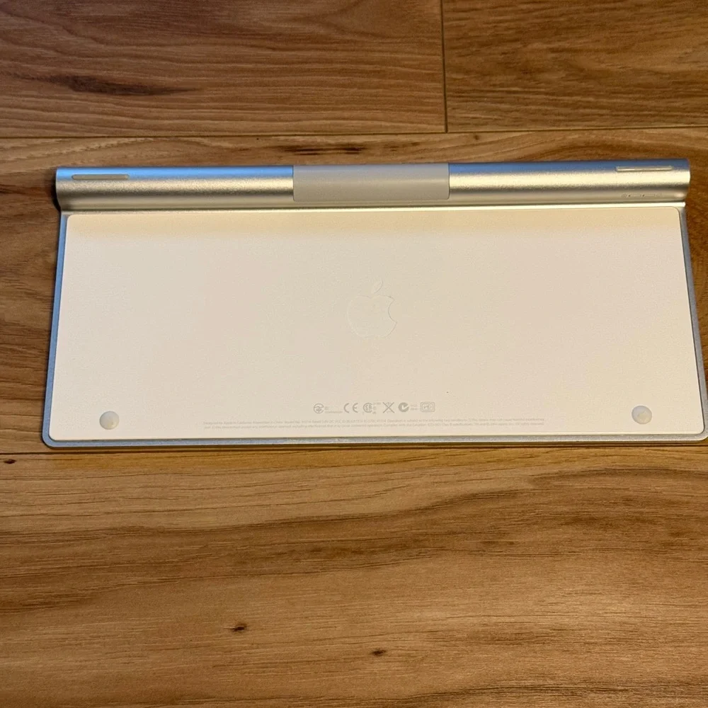 Apple Silver Wireless Keyboard